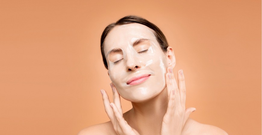 Limpieza facial profunda: Qué es, cuándo hacerla y cómo
